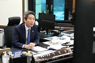 로버트 갈루치 전 미국 북핵 특사 화상간담회 사진 1
