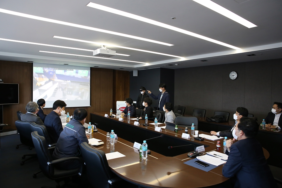 5G+ 스마트공장 정책 현장방문 - 사진 | 멀티미디어 | 대한민국 정책브리핑 5G+ 스마트공장 정책 현장방문