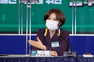 한정애 환경부장관, 탄소중립 생활실천 확산을 위한 업무 협약 및 간담회 사진 2