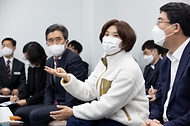 한정애 환경부 장관, 서산시 통합 바이오가스화시설 현장 점검 사진 2