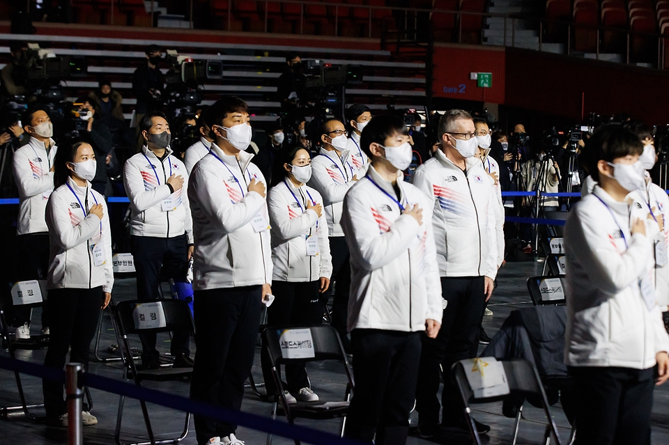 &lt;p&gt;&nbsp;베이징 동계올림픽 선수단 결단식이 25일 서울 송파구 올림픽홀에서 열렸다.&lt;/p&gt;