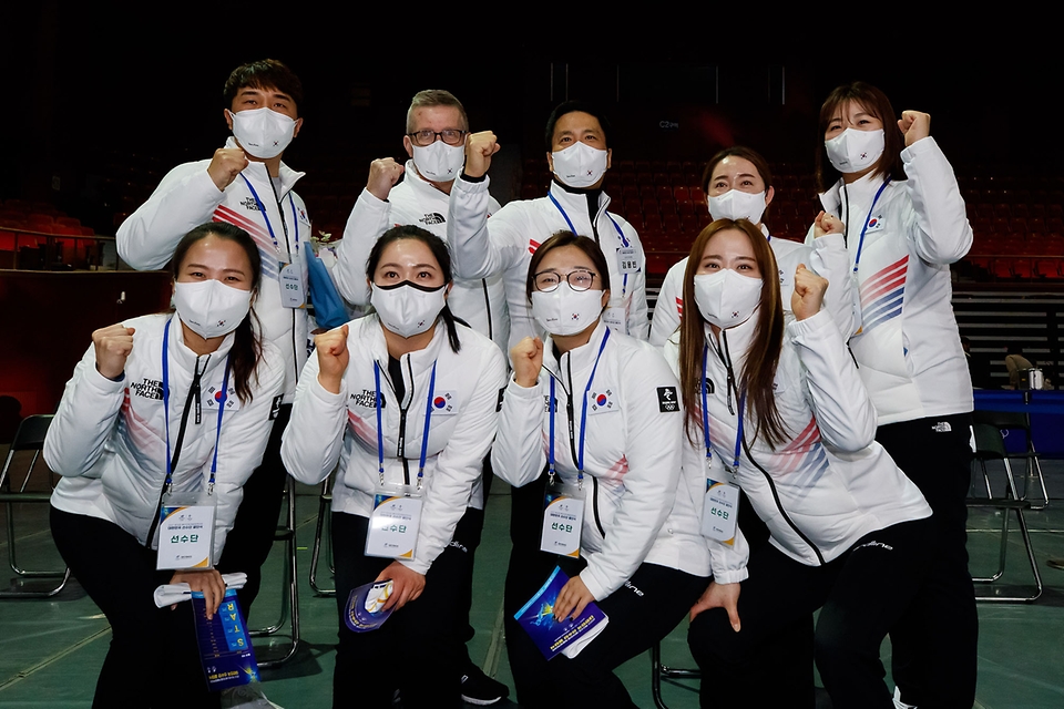 <p> 베이징 동계올림픽 선수단 결단식이 25일 서울 송파구 올림픽홀에서 열렸다.</p>