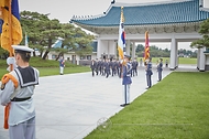 윤희근 경찰청장, 현충원 및 경찰충혼탑 참배 사진 2