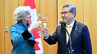박진 외교부 장관, 한-캐나다 수교 60주년 기념 리셉션 참석 사진 4
