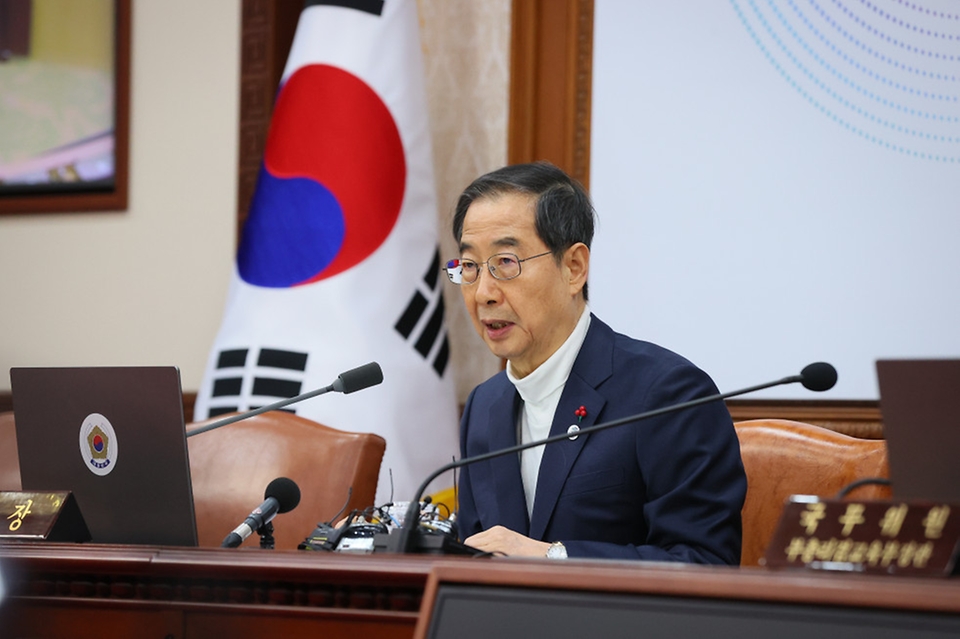 한덕수 국무총리가 30일 서울 종로구 정부서울청사에서 열린 국무회의에서 발언하고 있다.