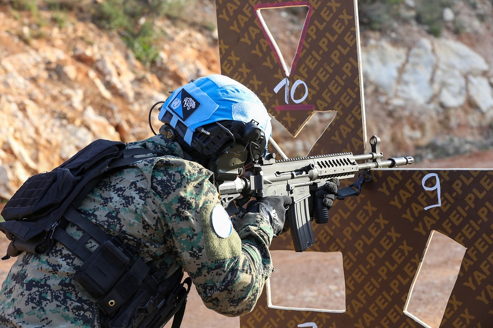 동명부대 27진 선수가 25일~27일(현지시간) 레바논 나쿠라 사격장에서 열린 UNIFIL 사격대회에 출전하고 있다. (출처=국방부 페이스북)