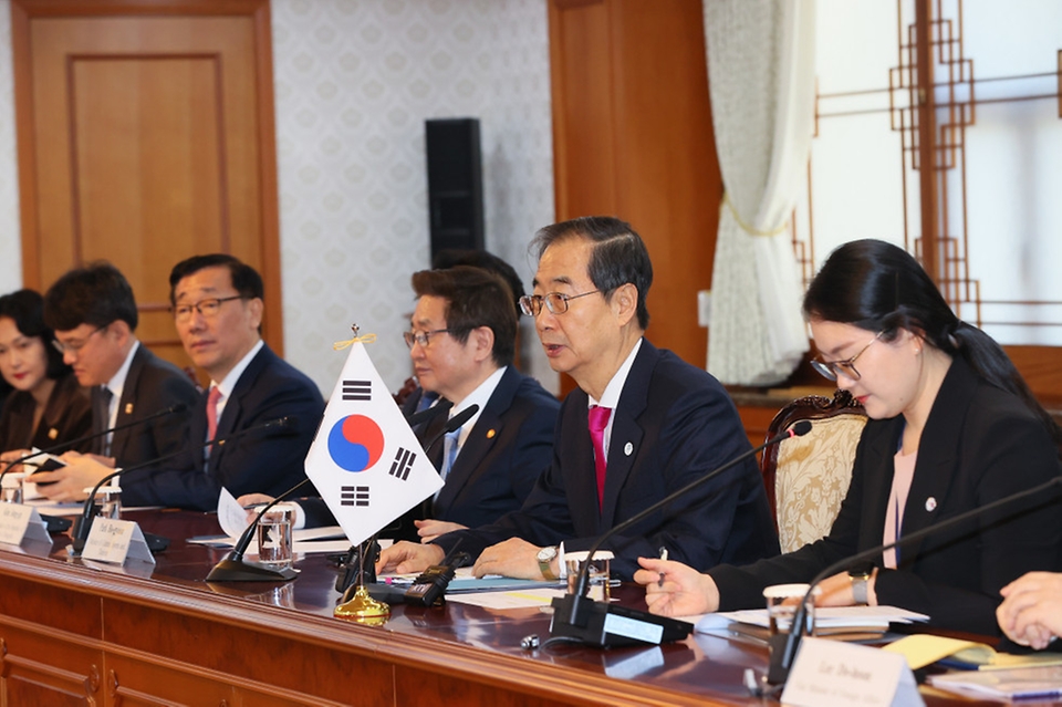 한덕수 국무총리가 15일 서울 종로구 정부서울청사에서 열린 ‘한·몽골 총리회담’에 참석, 발언하고 있다.