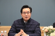 정황근 농식품부 장관, 스마트팜 농업회사법인 우듬지팜 현장 방문 사진 3