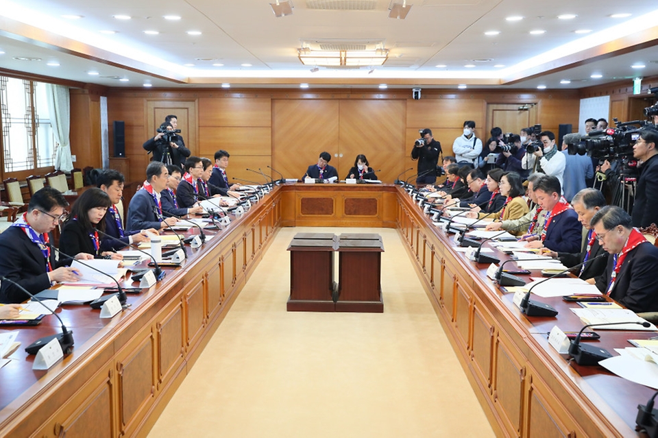 3일 서울 종로구 정부서울청사에서 ‘세계잼버리 정부지원위원회’가 진행되고 있다.