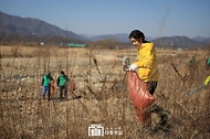 김건희 여사, ‘우리 바다, 우리 강 살리기’ 환경정화 활동 사진 24