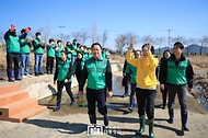 김건희 여사, ‘우리 바다, 우리 강 살리기’ 환경정화 활동 사진 2