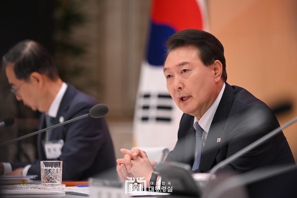 윤석열 대통령이 31일 청와대 영빈관에서 열린 ‘사회보장 전략회의’에서 발언하고 있다.