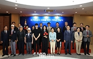 김건희 여사, 국가유공자 지원을 위한 기부금 전달식 사진 8