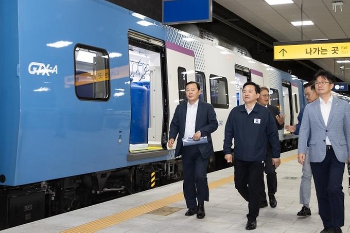 원희룡 국토교통부 장관이 21일 서울 강남구 수서고속철도(SRT) 수서역에서 진행된 ‘GTX-A 수서-동탄 구간 시운전 행사’에 참석하고 있다.