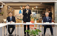 이주호 부총리, AI 학습지원센터 현장방문 사진 3