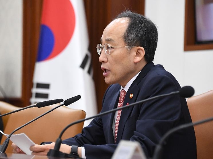 추경호 부총리 겸 기획재정부 장관이 5일 서울 종로구 정부서울청사에서 열린 ‘비상경제장관회의 겸 물가관계장관회의’에서 모두발언하고 있다.