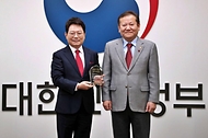 이상민 행안부 장관, ‘어린이 안전 감사패 수여식’ 참석 사진 2