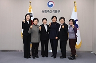 송미령 농식품부 장관, 여성농업인 단체장과 소통 간담회 사진 3