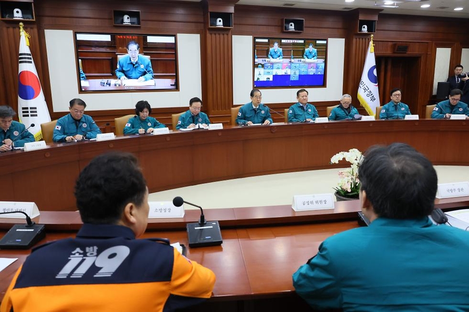 한덕수 국무총리가 23일 서울 종로구 정부서울청사에서 열린 ‘의사 집단행동 중앙재난안전대책본부 회의’에서 발언하고 있다.
