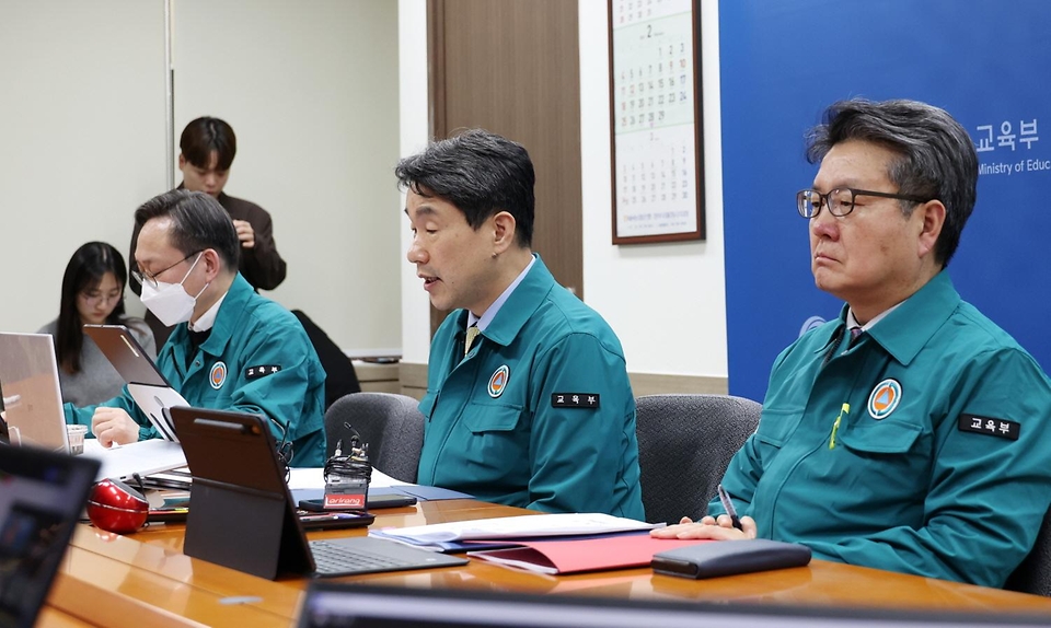 이주호 교육부 장관이 28일 정부서울청사에서 열린 ‘의대 운영 대학 총장 간담회’에서 발언하고 있다.