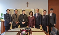 천주교 정순택 대주교 예방 사진 1