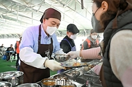 명동밥집 배식 봉사활동 사진 18