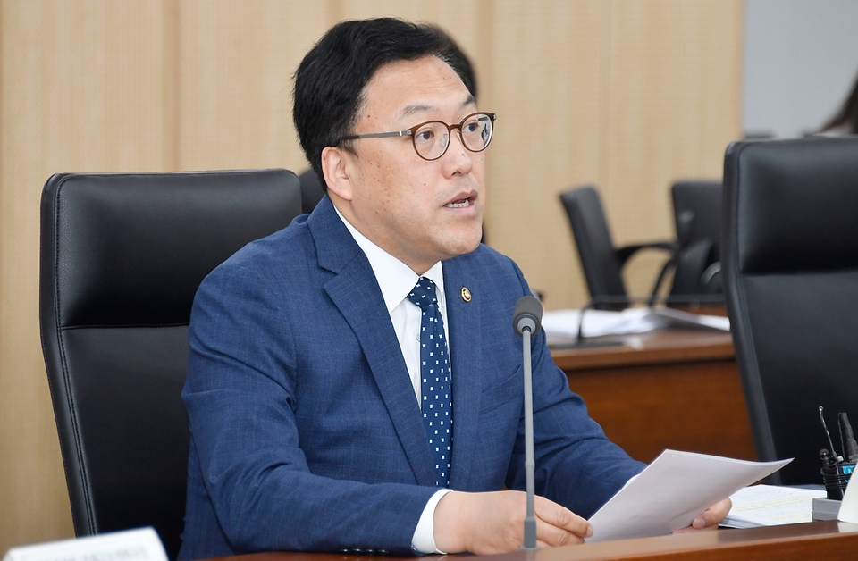 김병환 기획재정부 차관이 17일 정부세종청사에서 열린 ‘제17차 일자리 TF 겸 제21차 물가관계차관회의’에서 발언하고 있다. 