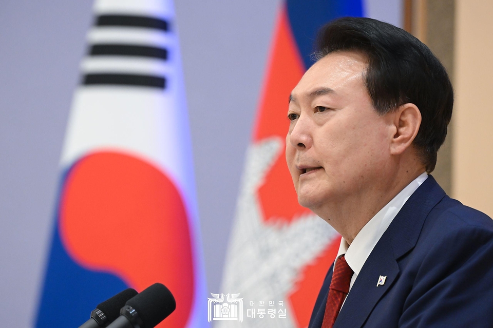 윤석열 대통령이 16일 서울 용산 대통령실 청사에서 열린 한·캄보디아 공식 오찬에서 발언하고 있다. 