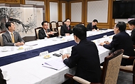 최상목 대통령 권한대행 부총리 겸 기획재정부 장관, 대외경제현안간담회 사진 4