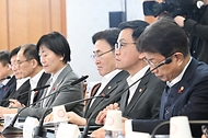 최상목 대통령 권한대행 부총리 겸 기획재정부 장관, 2025년 경제2 분야 주요 현안 해법 회의 사진 6