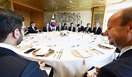 최상목 대통령 권한대행 부총리 겸 기획재정부 장관, 방산·원전 주요국 주한대사 초청 오찬간담회 사진 7