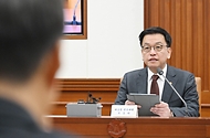 최상목 대통령 권한대행 부총리 겸 기획재정부 장관, 국정현안관계장관회의 겸 경제관계장관회의 겸 산업경쟁력강화 관계장관회의 사진 6