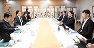 최상목 대통령 권한대행 부총리 겸 기획재정부 장관, 거시경제·금융현안 간담회 사진 8