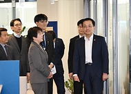 최상목 대통령 권한대행 부총리 겸 기획재정부 장관, 청년창업허브 현장방문 사진 9