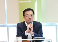 최상목 대통령 권한대행 부총리 겸 기획재정부 장관, 청년창업허브 현장방문 사진 3