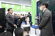 최상목 대통령 권한대행 부총리 겸 기획재정부 장관, 2025 대한민국 채용박람회 사진 14