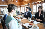 최상목 대통령 권한대행 부총리 겸 기획재정부 장관, 민생경제점검회의 및 현장시찰 사진 5
