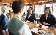 최상목 대통령 권한대행 부총리 겸 기획재정부 장관, 민생경제점검회의 및 현장시찰 사진 4