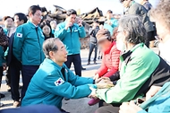산불 피해 지역 방문 사진 7