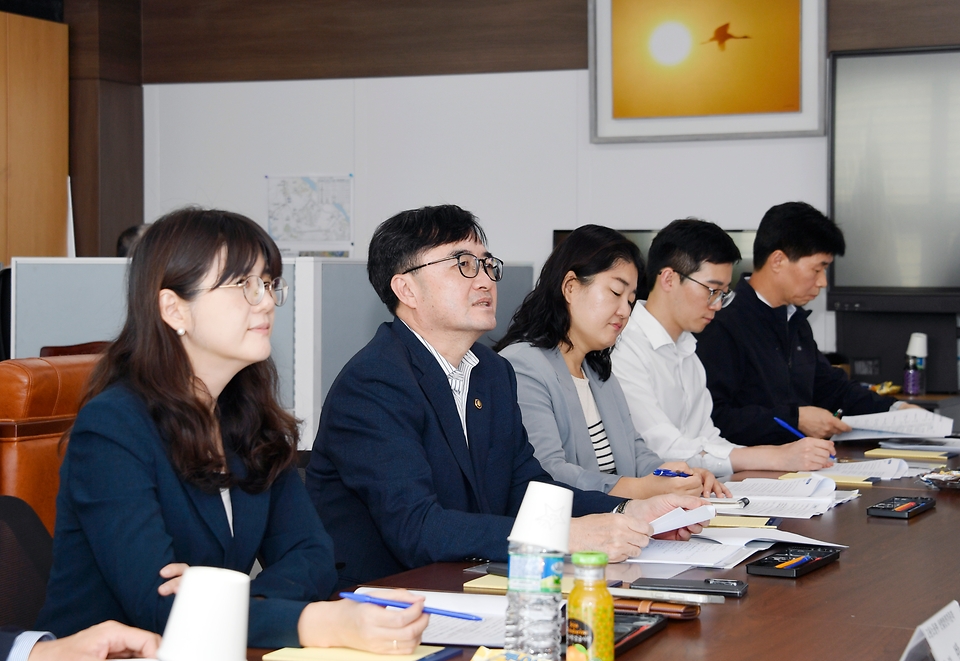 임기근 기획재정부 차관이 9월 18일 오후 경기 김포시 소재 김포산업단지관리공단에서 열린 '산업재해 예방 현장 간담회'를 주재, 모두발언을 하고 있다.