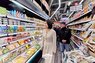 김혜경 여사, 뉴욕 코리아타운 방문 사진 4