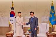 스웨덴 빅토리아 왕세녀 접견 사진 4