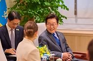 스웨덴 빅토리아 왕세녀 접견 사진 7