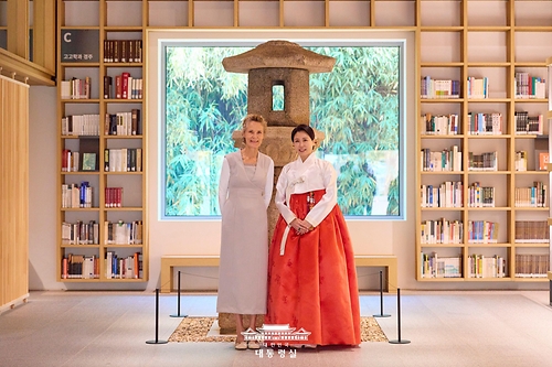 김혜경 여사, 캐나다 총리 부인 환담