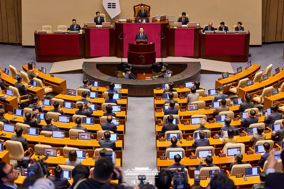 이재명 대통령이 4일 서울 여의도 국회 본회의장에서 2026년도 예산안 및 기금운용계획안에 대한 시정연설을 하고 있다.