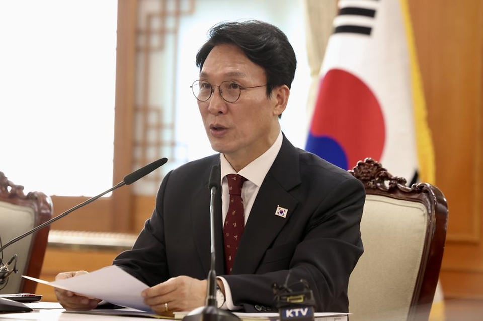 김민석 국무총리가 12일 세종대로 정부서울청사에서 열린 12.29 여객기참사 피해지원 및 추모위원회를 주재하고 있다.