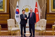 한·튀르키예 정상회담 단독회담 사진 2