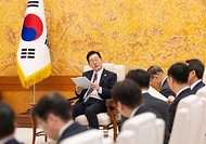 대한민국 대통령, 1330일 만의 청와대 출근 사진 10