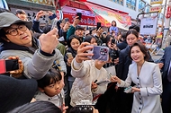 창원 반송시장 방문 및 오찬 사진 6