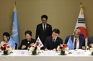 글로벌 AI 허브 협력의향서 서명식 사진 1